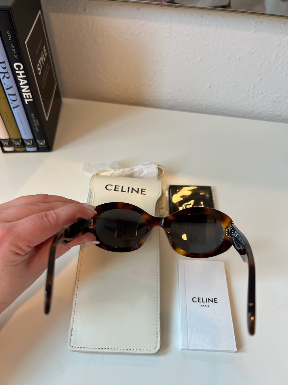 CELINE Tortoiseshell Oval Sunglasses - gently worn! - Picture 3 of 17